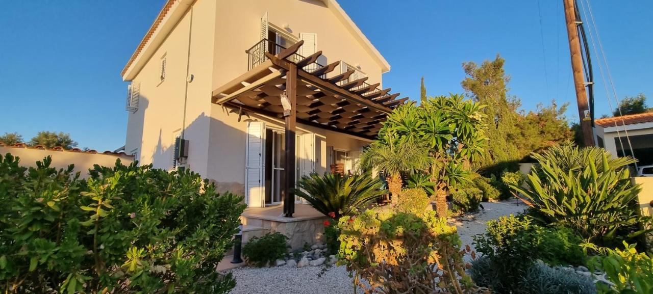 Fab Sea And Mountain View Villa, Walking Distance From The Sandy Beach Yialia Exterior foto